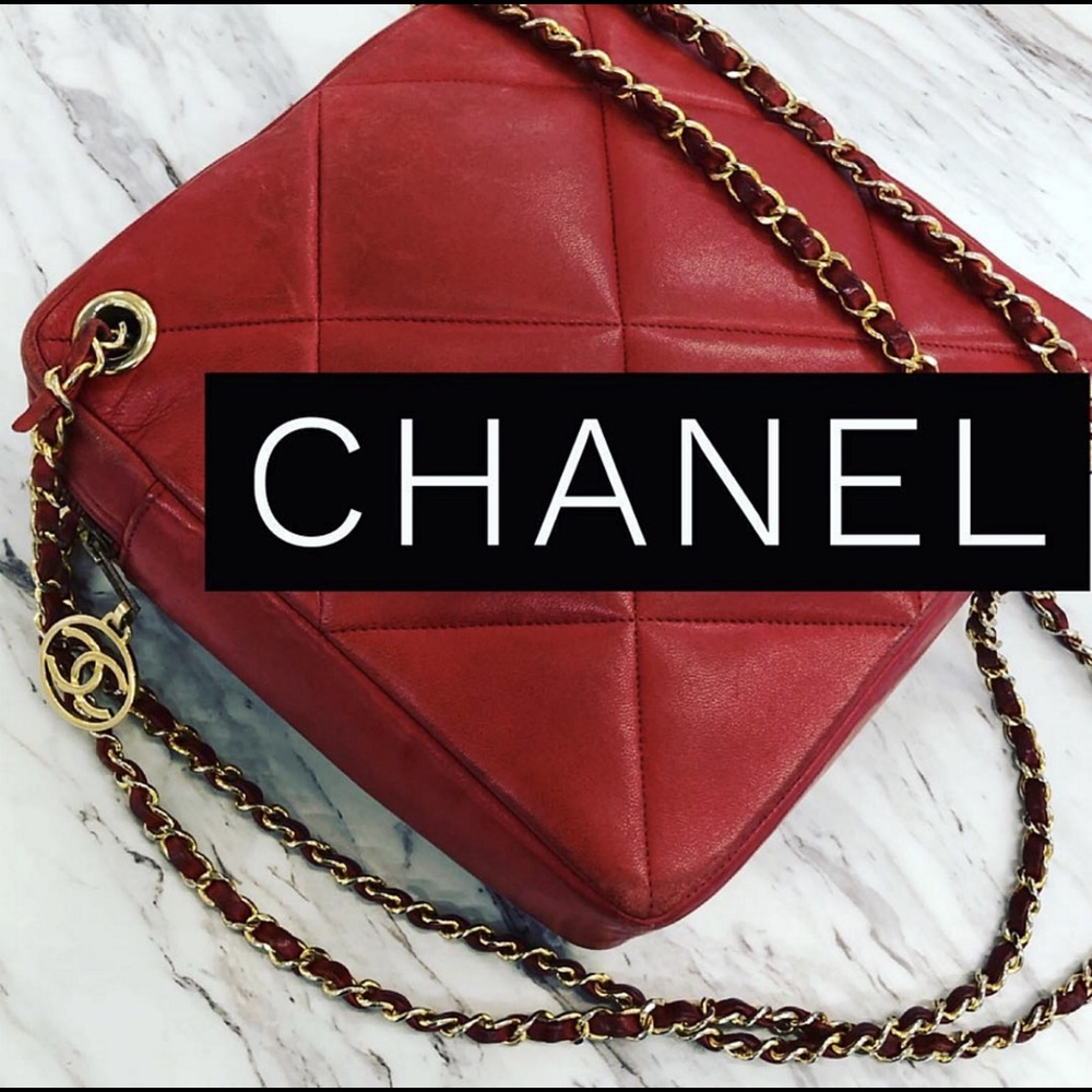 Authentic lambskin CHANEL red dual chain Purse